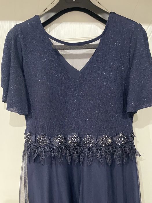 Официална рокля