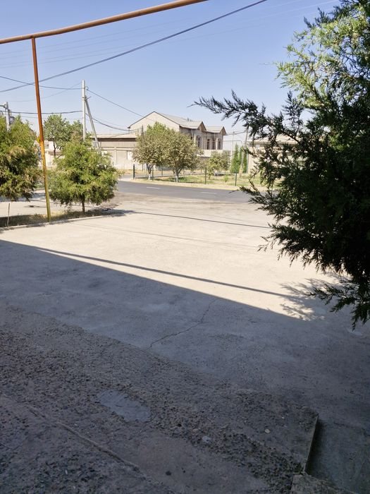 Ижарага Бино Берилади,хоналарни алохида олсаям булади