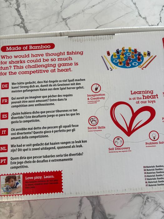 Joc Prindem rechini, Hape, vârsta 3+