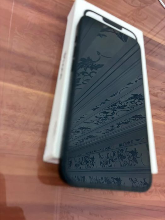 Iphone 16e 256 gb с сим картой