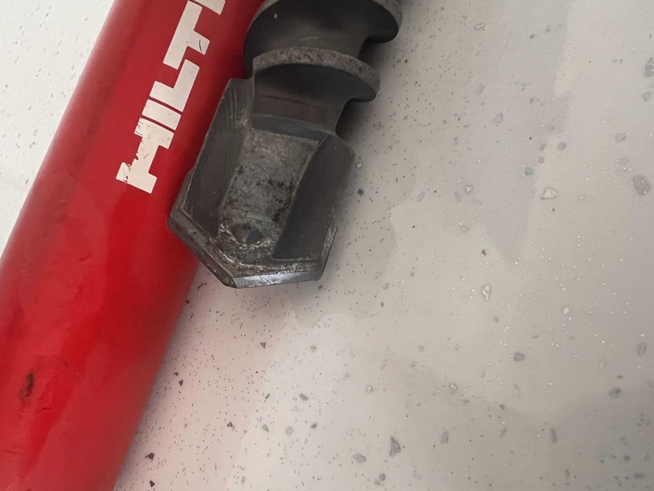 Свредел  на марката HILTI