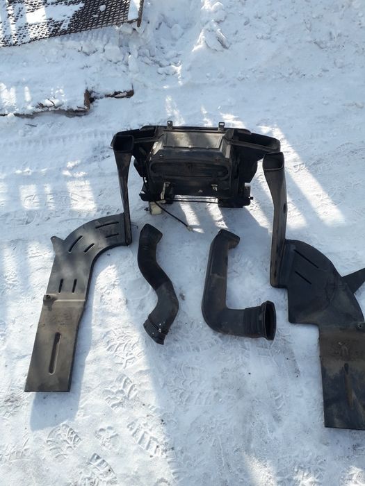 Запчасти на мерседес 190