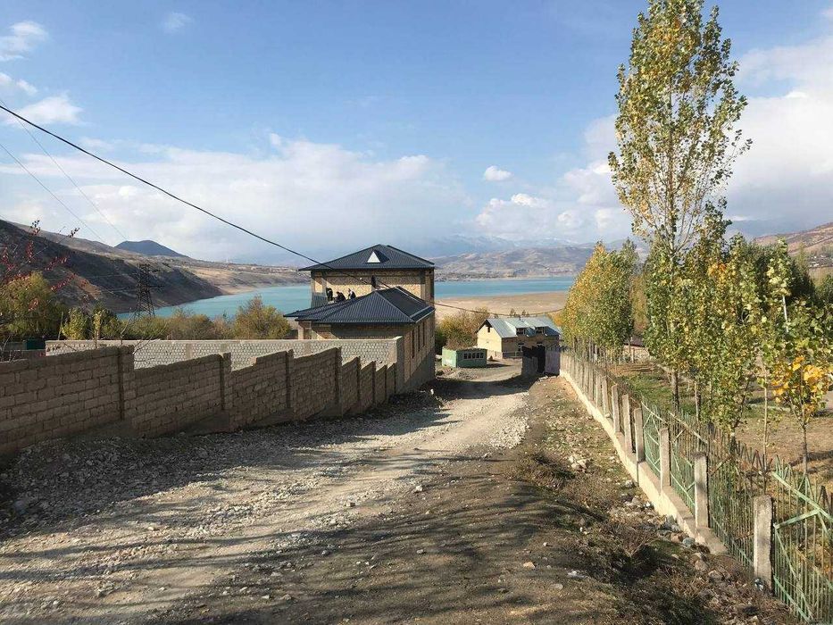 Продается дача на Бирчмулле в состоянии коробки