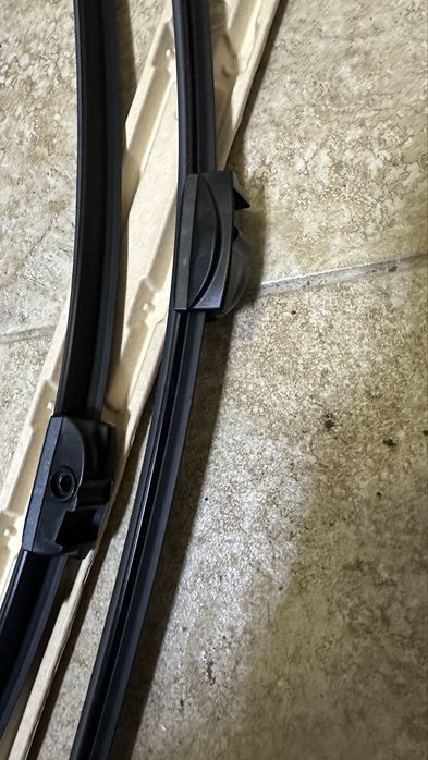 Чистачки Bosch Aerotwin A523S / BMW