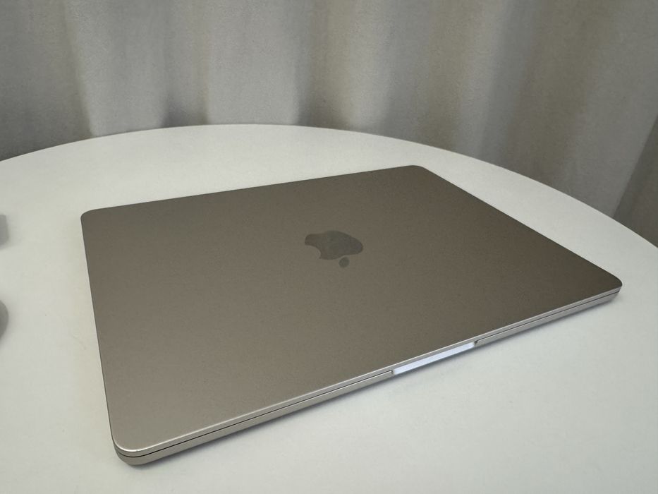 Apple Macbook AiR 13,6" M3 256GB CA NOU !