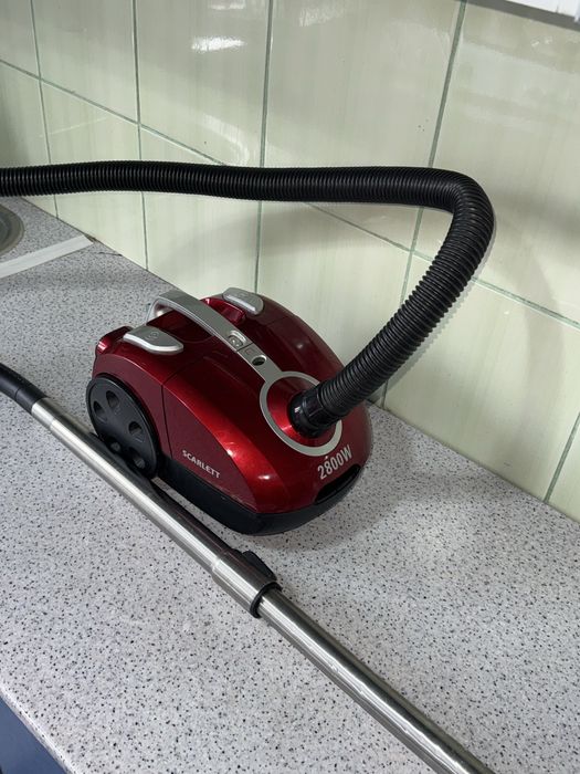 Scarlett  Пылесос в хорошем состоянии