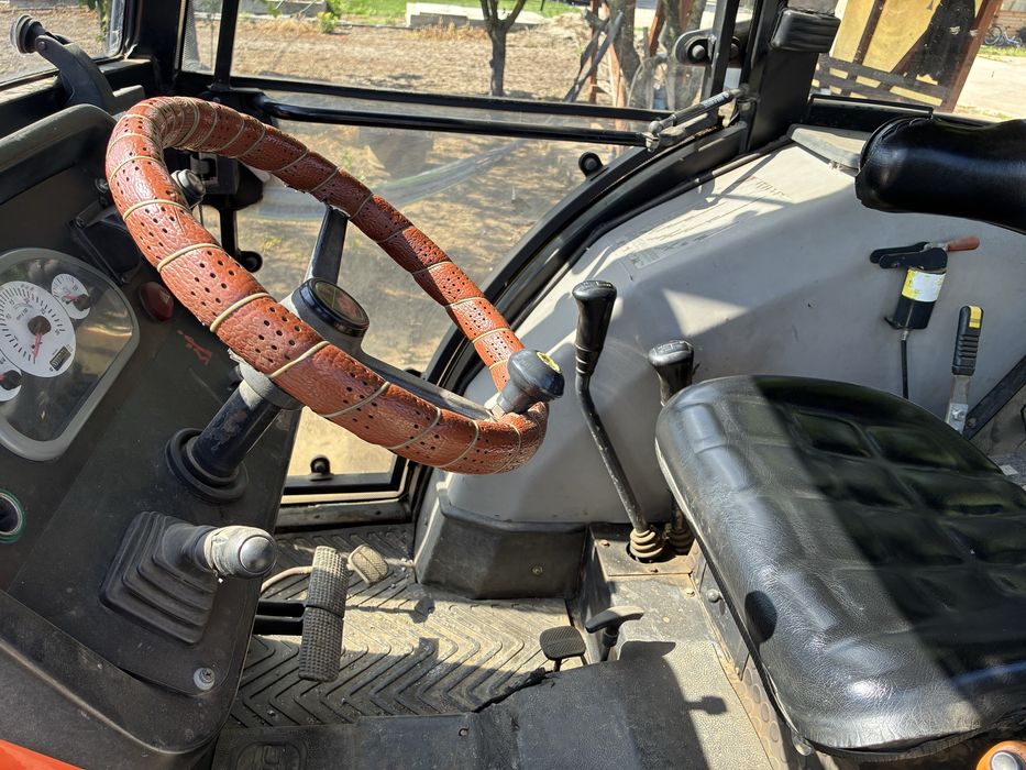 Tractor Armatrac 704t