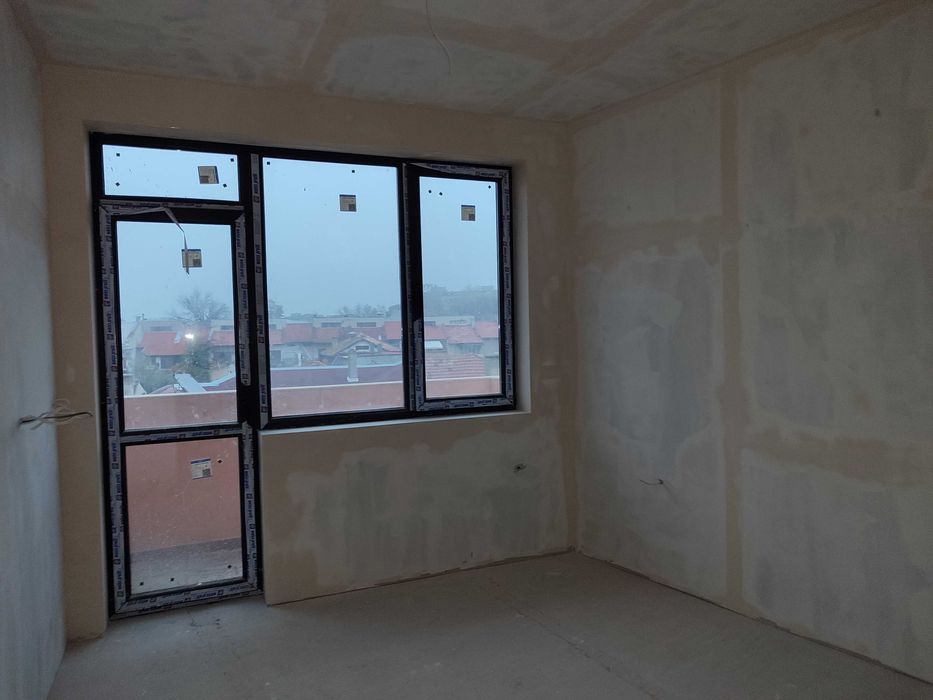 Продава се Тристаен апартамент в Добрич, Център - 110 кв.м за 1000 €/кв.м - Снимка #4