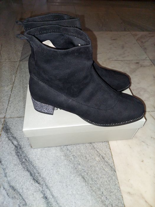 Нови елегантни дамски боти.