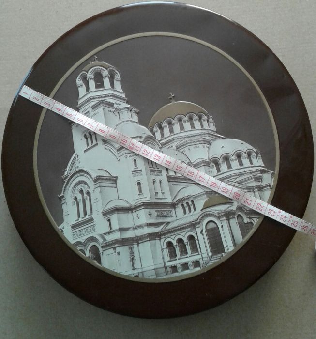 Метална кутия с изображение на катедрала "Св.Ал.Невски"-София