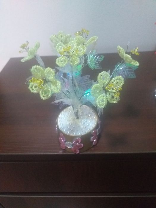 Цветочки из бисера