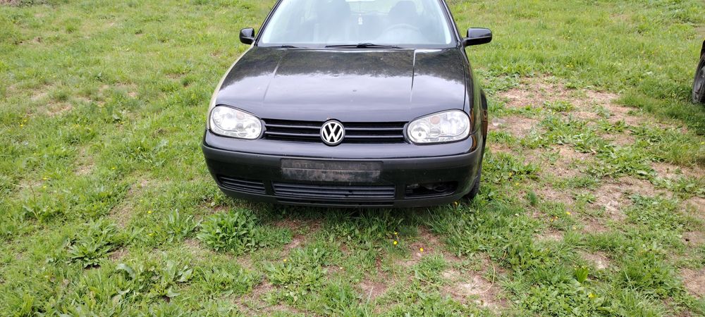 Продавам голф 4 1.4 на Части!!