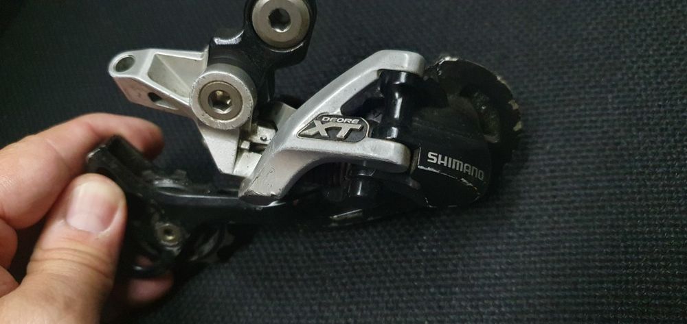 Shimano Deore, Deore XT, SR SUNTOUR