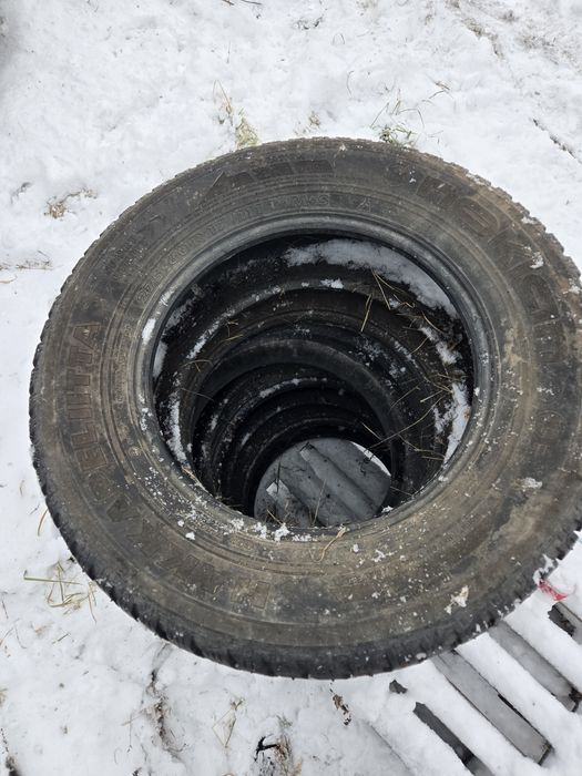Зимние Покрышки  275/60 R17