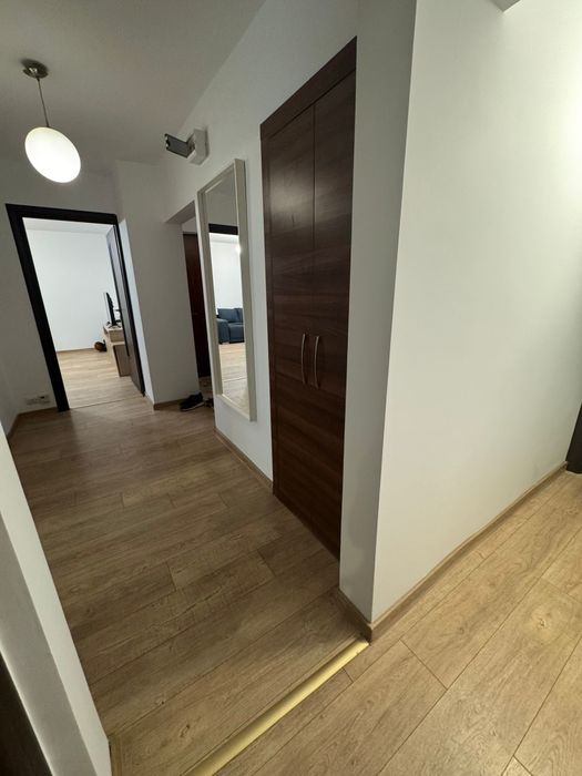 Închiriez apartament 3 camere, 2bai, Centrala termica