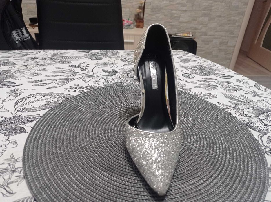 Официални обувки