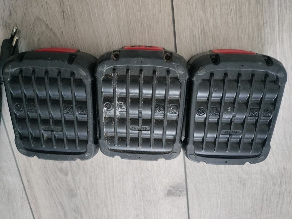 Acumulatori și încărcător Bosch