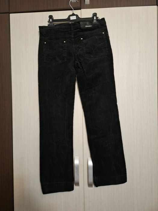 Pantaloni negri de raiat