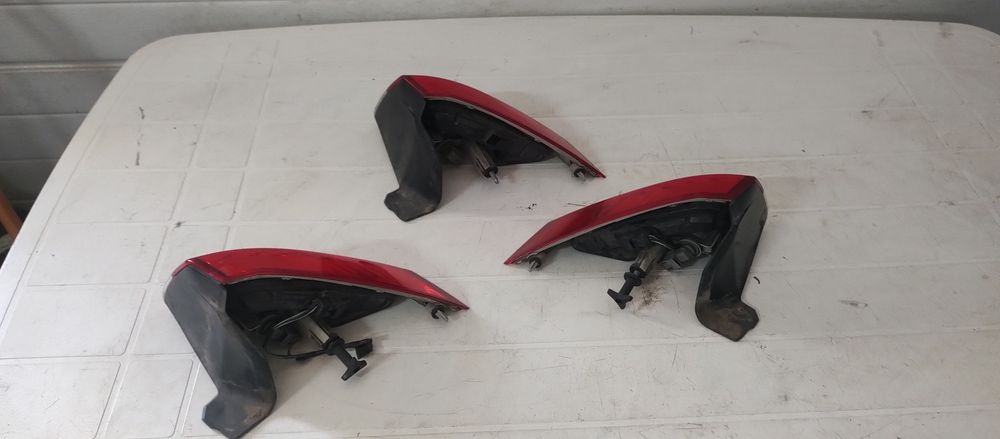 Lampa stânga și dreapta aripi  laguna 3