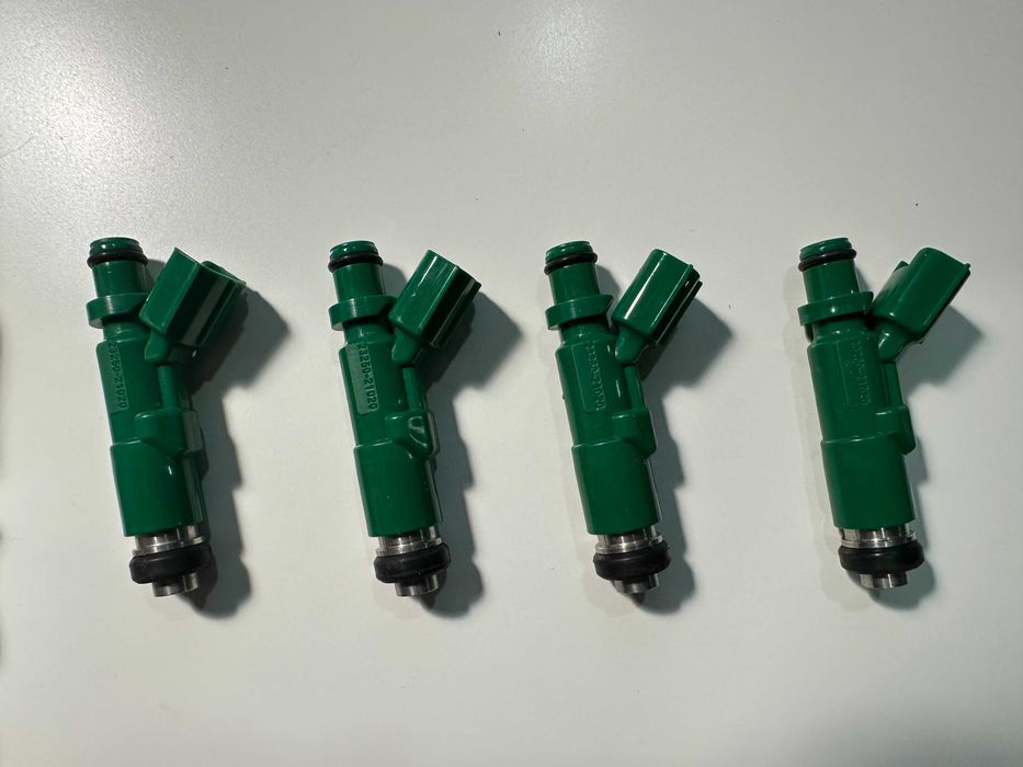 Set de 4 INJECTOARE AISAN - OEM - Toyota Prius motor 1.5 (2003