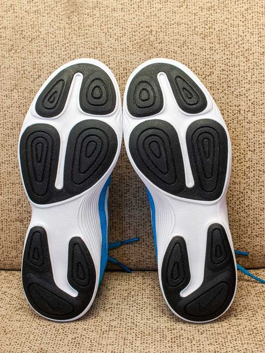 Маратонки Nike номер 38