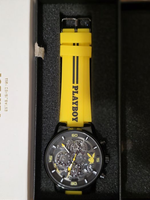 Часовник Playboy