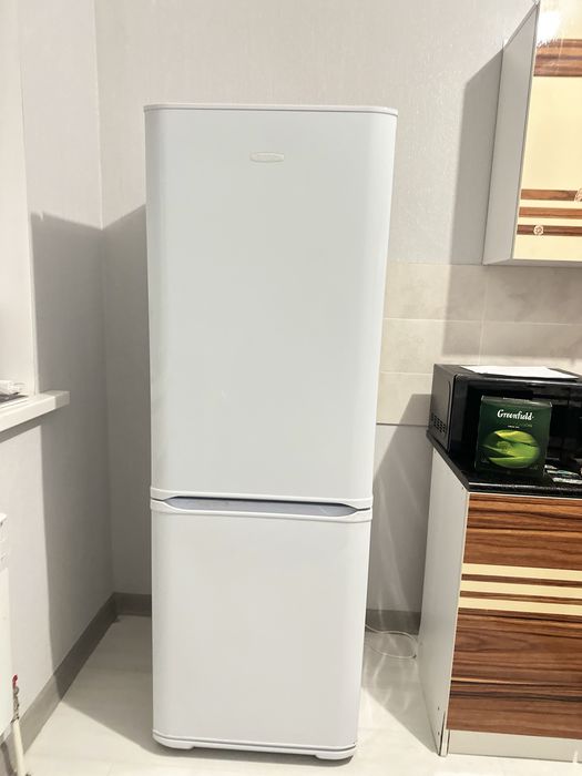 Холодильник Бирюса стиралка LG