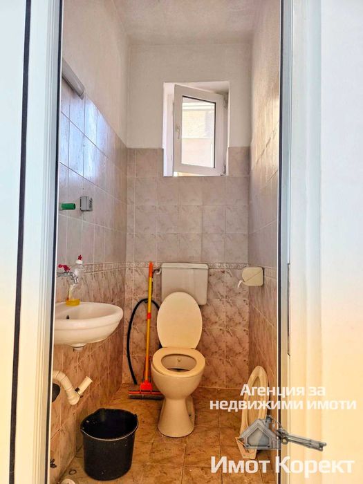 Дава се под наем Магазин в Асеновград - 22 кв.м за 41893.44 € - Снимка #3