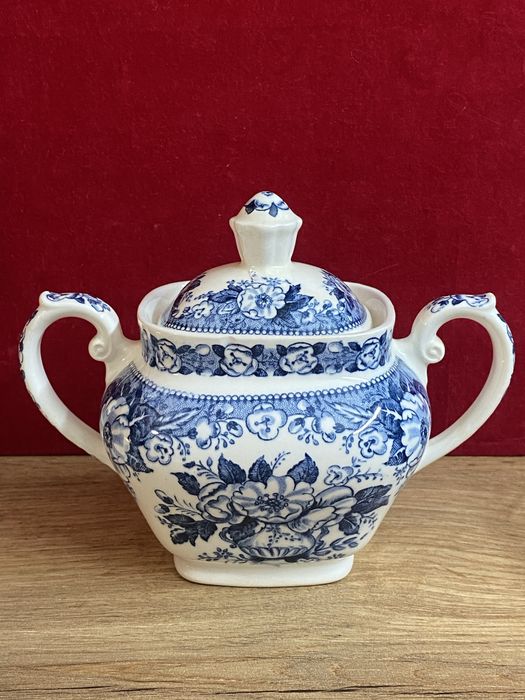 Порцеланов сервиз за кафе-ROAL-SPHINX MAASTRICHT