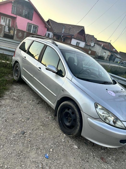 Vand pejou 307  7 locuri