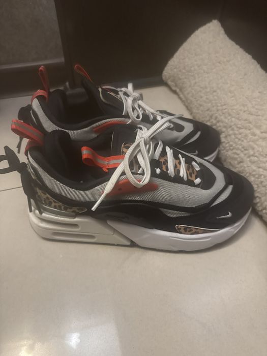 Дамски маратонки Nike