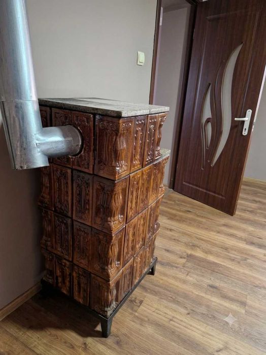 Doua teracote in stare buna