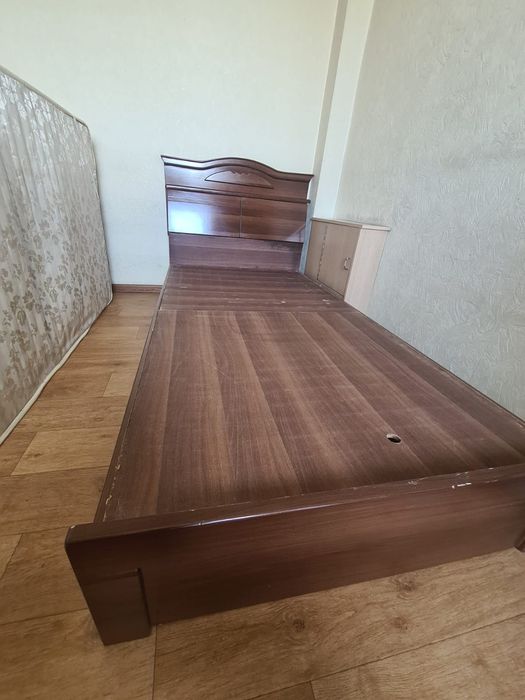 Односпальные кровати с матрасом