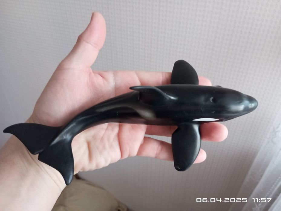 Игрушки детские касатка, акула, кит