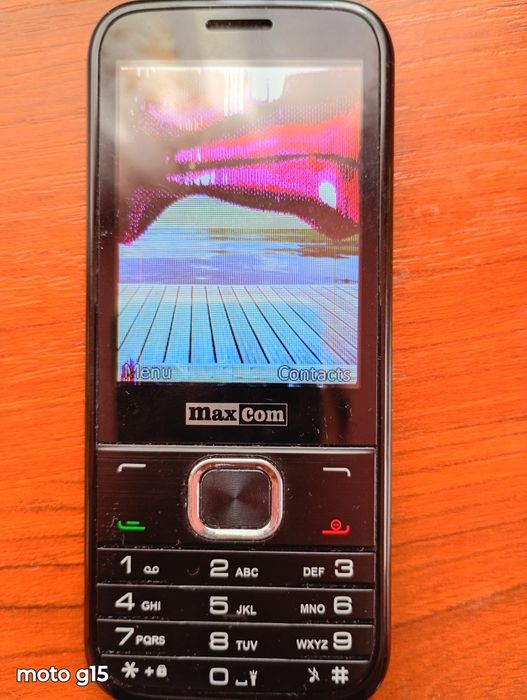 Vând telefon MaxCom MM237