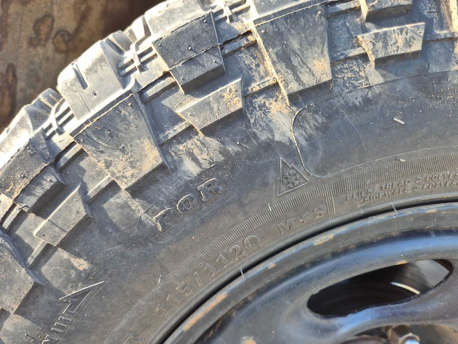 225 75 16 MT гуми със джанти за Grand Vitara