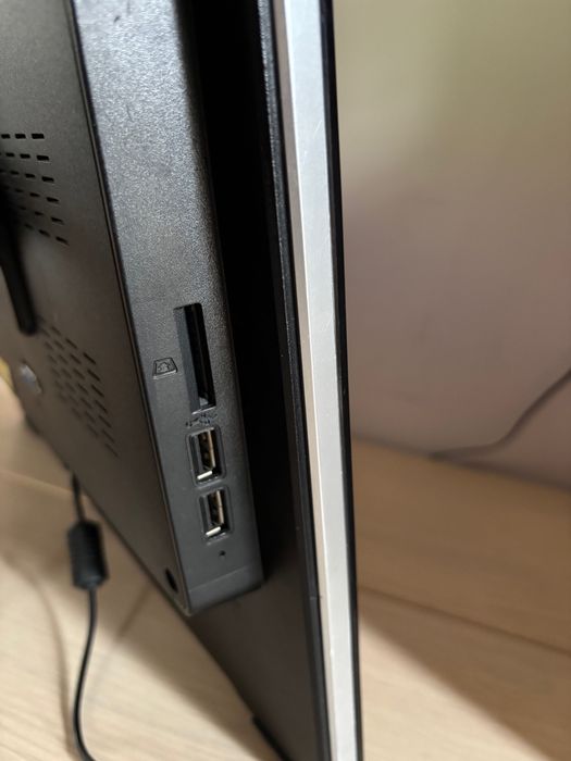 All-In-One PC Shuttle X50V4 Monitor HD 15.6" Touch pt Restaurant / Bar