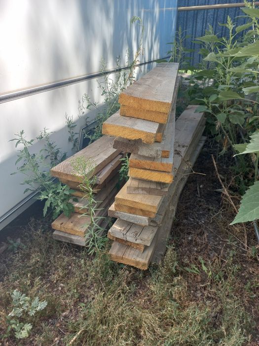 продам доски обрезанные размер 1,57м×7см×3,5см