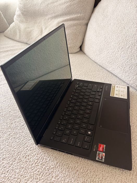 Asus Zenbook OLED 3k 16gb ram, 512 ssd UM3402Y
