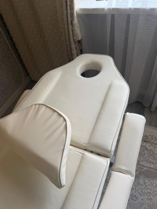 Косметологическое массажное кресло.