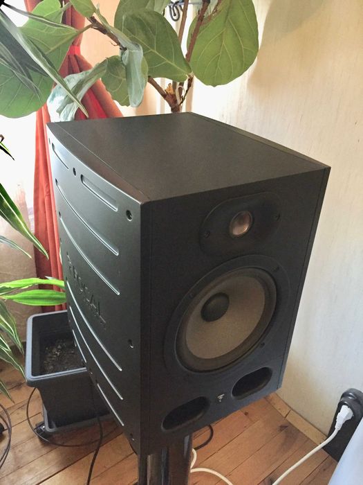 Стерео HiFi уредба