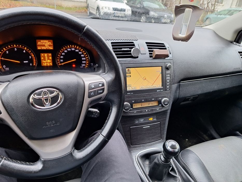 Toyota Avensis 177 CP