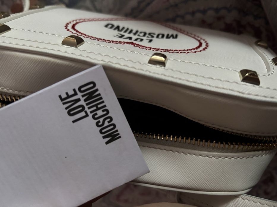 Бяла чанта Love moschino