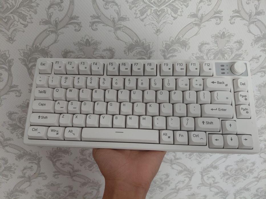 Геймерская мембранная клавиатура с подсветкой и регулятором звука