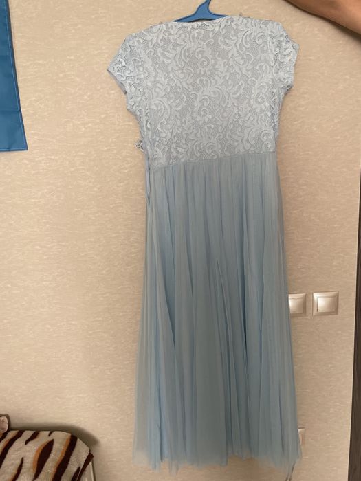 Платье вечернее изысканное