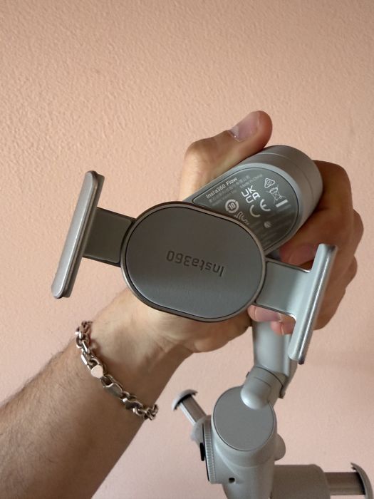 Insta 360 Flow стабелизатор