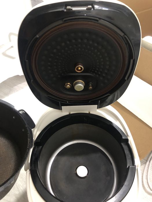 Мультиварка Binatone