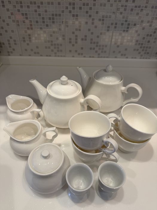 Продам столовую посуду