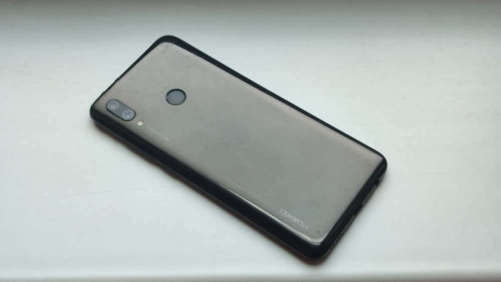Huawei P smart 2019 3гб/32гб