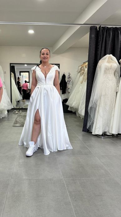 Vand rochie de mireasa